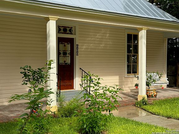 5th image of 211 WICKES ST