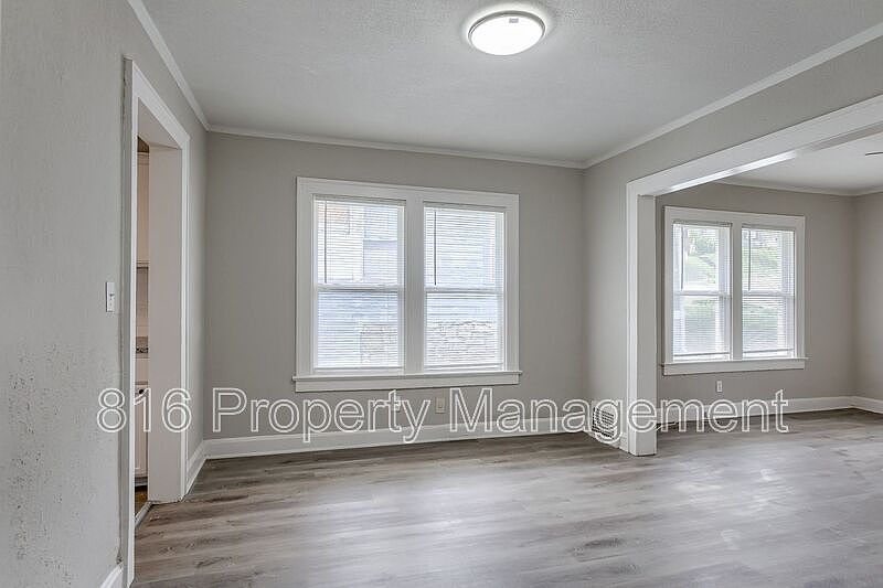 1st image of 3541 Mersington Ave