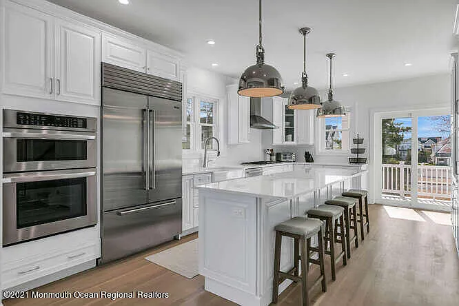 916 Ocean Ave #WEEKLY PRICE — Photo 12
