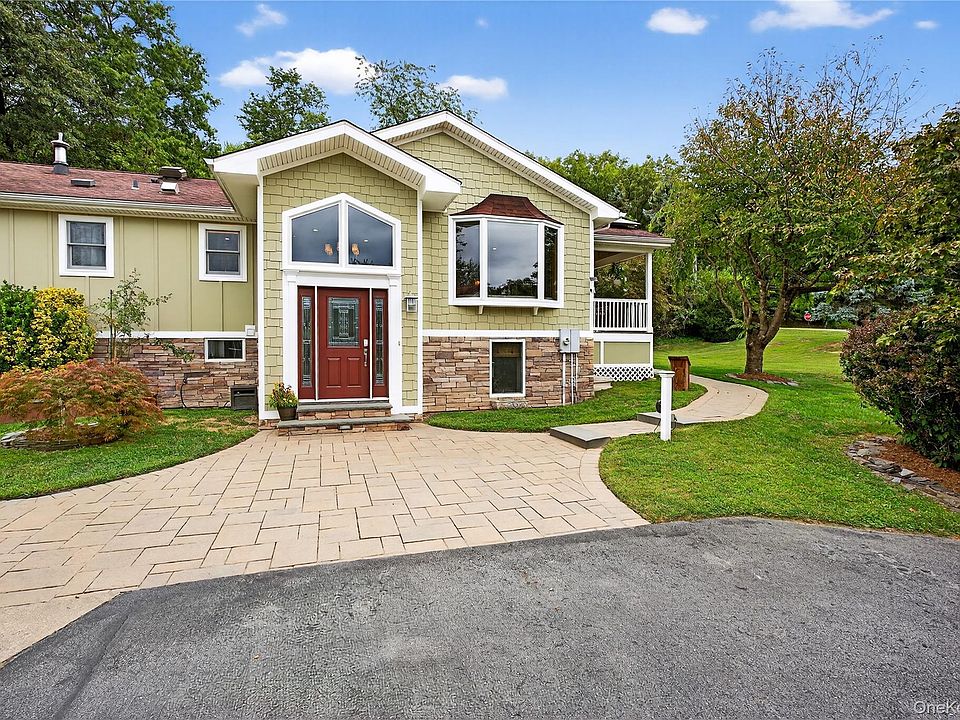 1st image of 6 Marvelle Lane