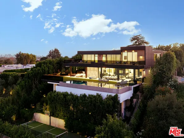 1140 Summit Dr, Beverly Hills, CA 90210