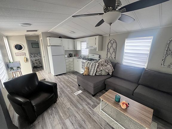 4th image of 490 Empire Rd #Hic059