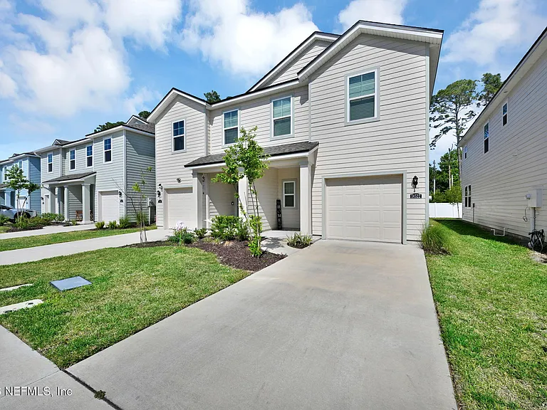 14522 Macadamia Ln — Photo 2