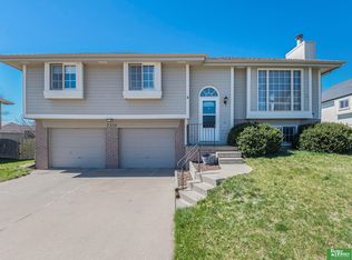2310 King Dr, Papillion, NE 68046