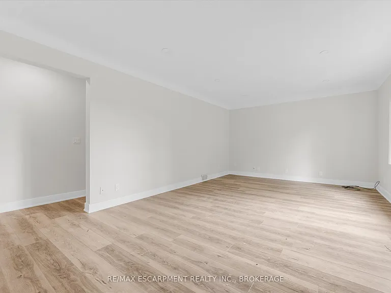 18 Bonavem Dr #1 — Photo 4