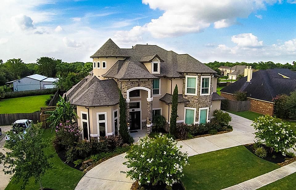 1st image of 5603 Walker Dr