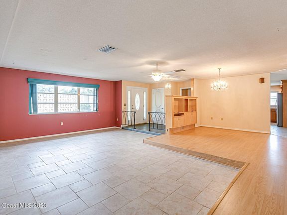 5th image of 1032 Fairlawn Dr