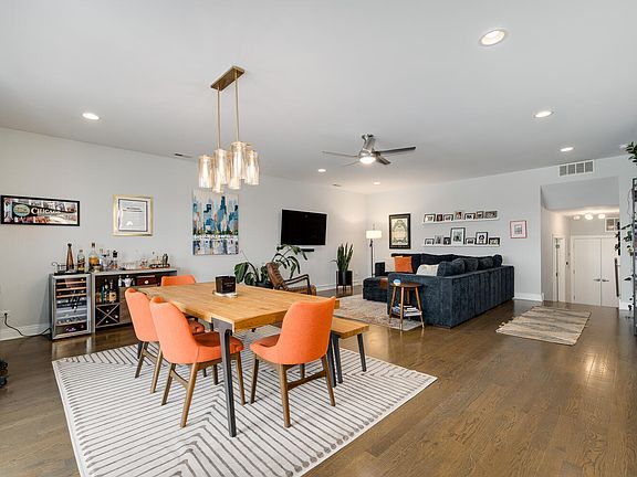 4th image of 1617 W Grand Ave #3W