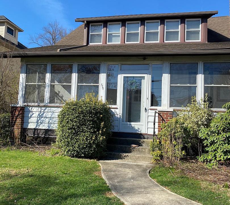 2nd image of 110 W Circular Ave