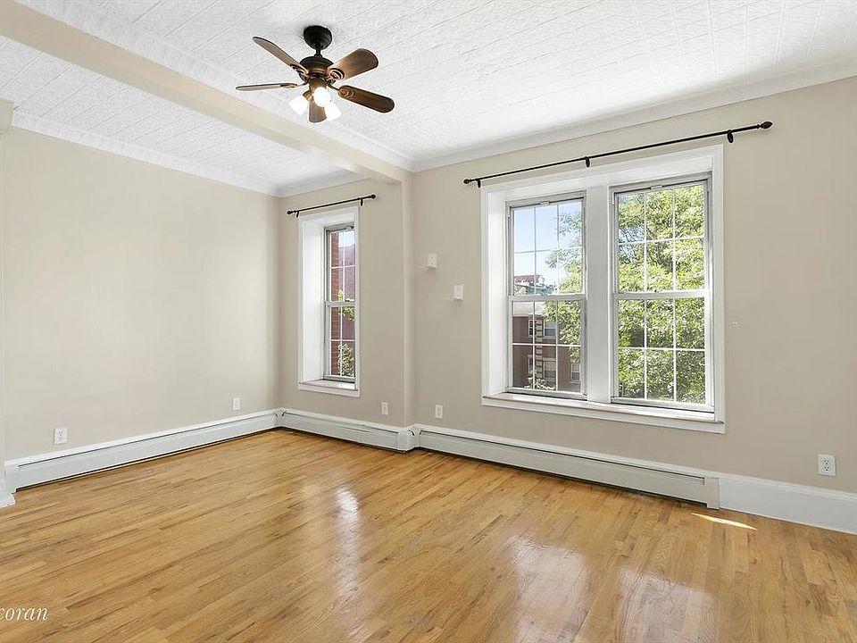 2nd image of 629 Hancock St #2