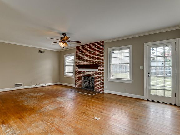 3rd image of 18 Fernwood St