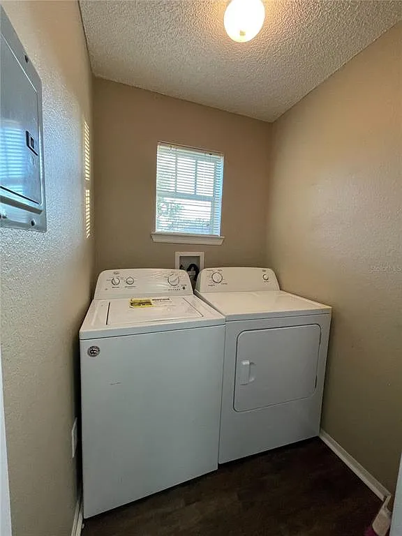 2 bed, 2.0 bath, 1026 sqft, $1,500 — Photo 4