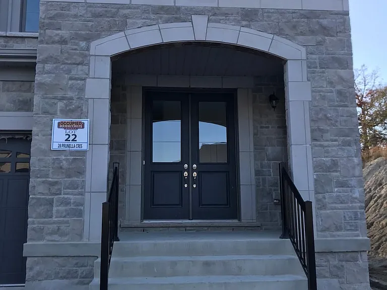 28 Prunella Cres — Photo 1