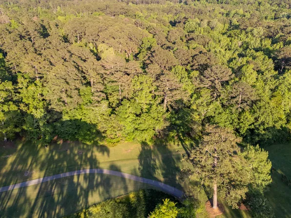 10 Avenue, Meridian, MS 39305