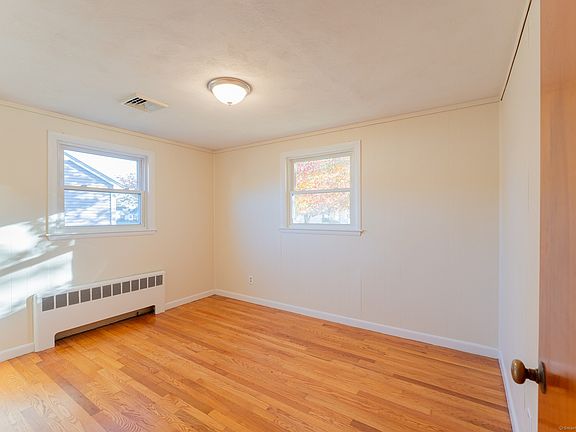 5th image of 34-34 Sheridan St