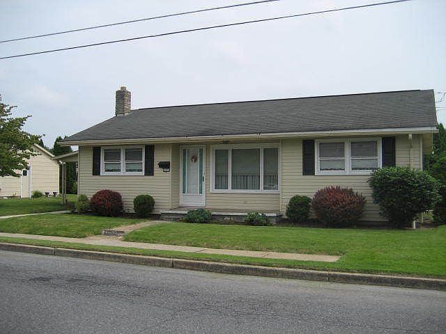 1st image of 202 E 2nd St