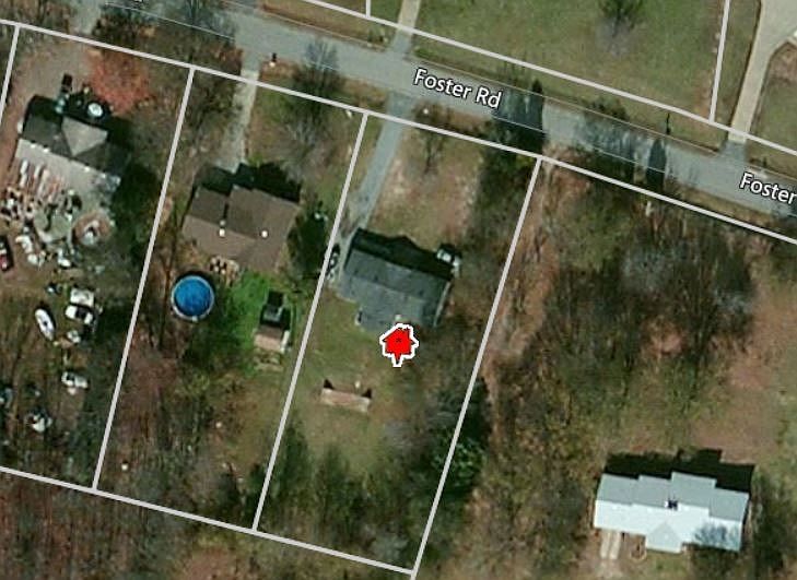 2nd image of 609 Foster Rd