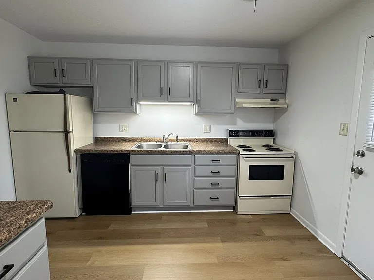 1003 Parkway Dr #1005 — Photo 14
