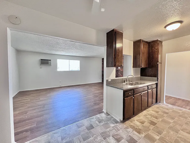 8720 Burnet Ave #21 — Photo 11