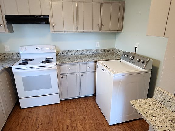 4th image of 115 Olive St #5