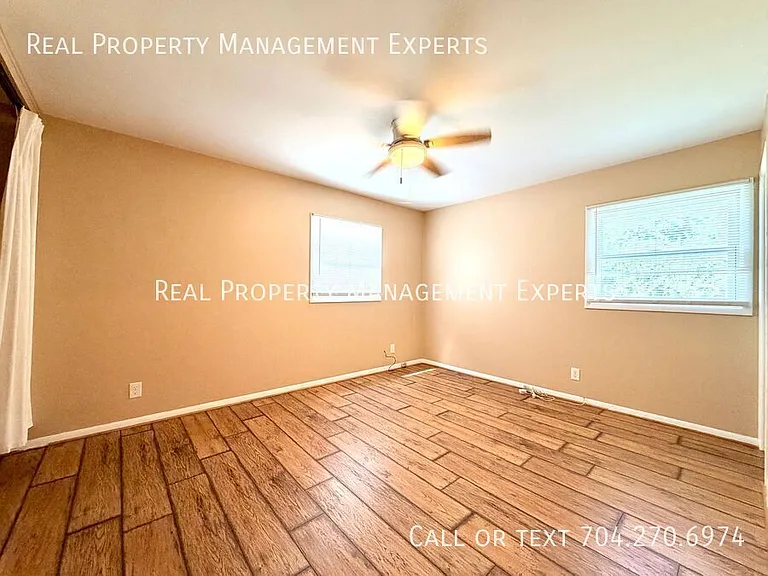 4008 Irvington Dr — Photo 13