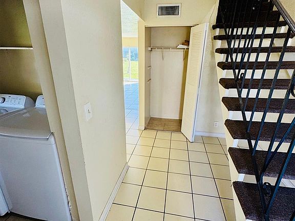 4th image of 3752 NW 21st Street #201
