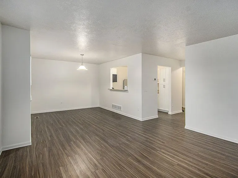 Gull Prairie/Gull Run Apartments and Townhomes — Photo 152