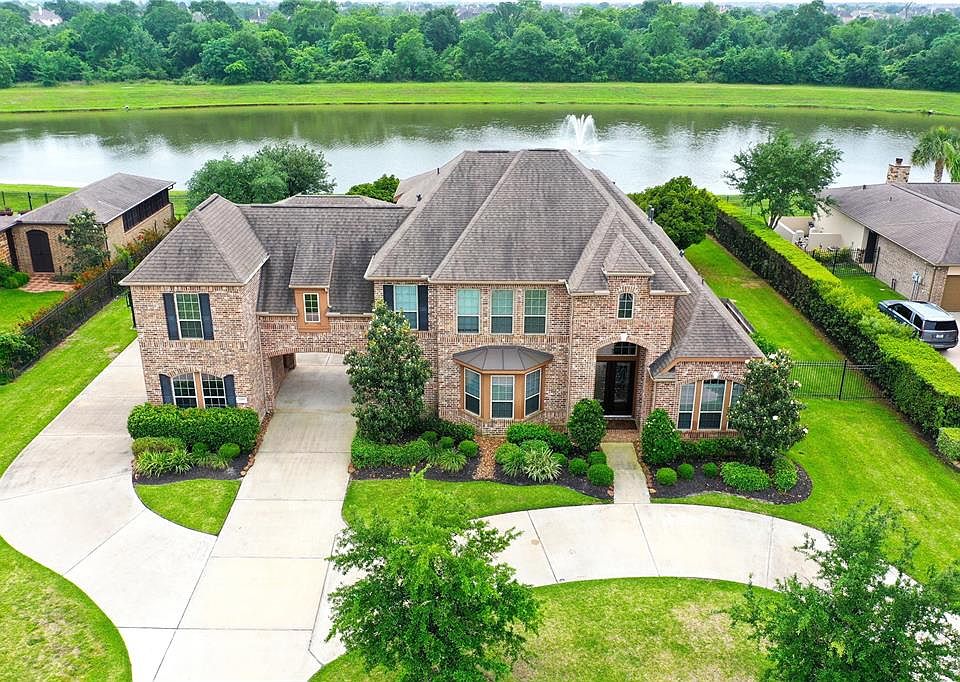 1st image of 21007 Fairhaven Creek Dr