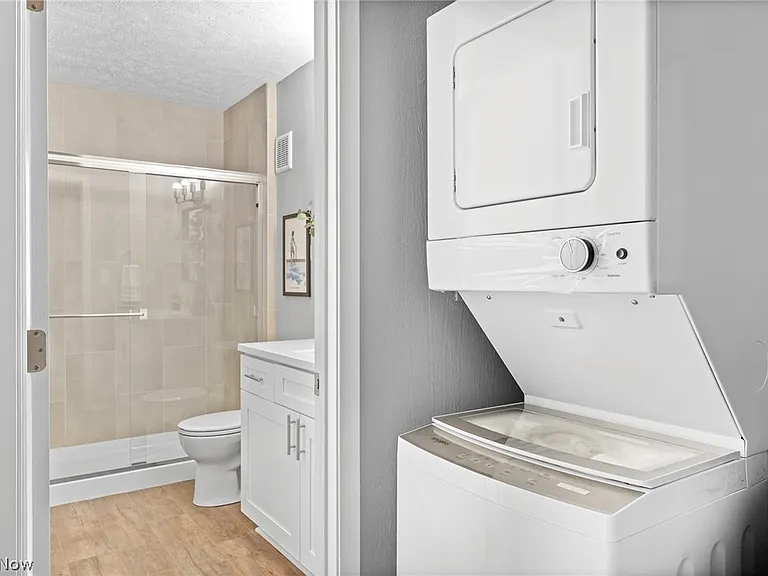 10532 Clifton Blvd #107 — Photo 10