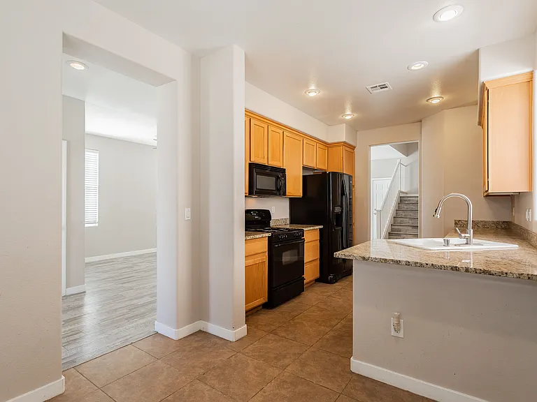 8611 Splendid Leaf Ct — Photo 15