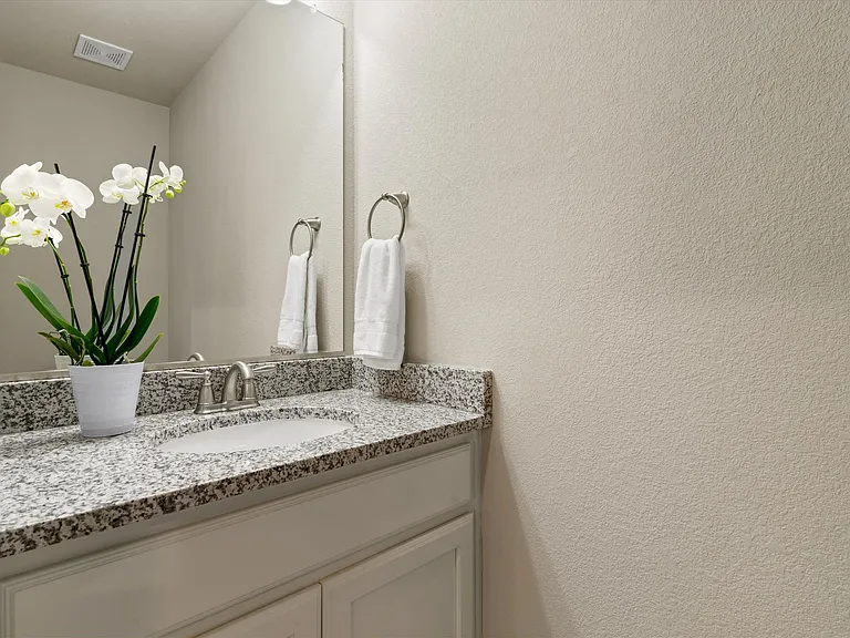 2703 Navarro Trl — Photo 22
