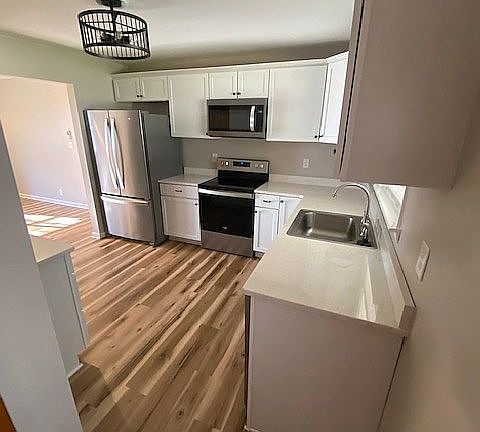 4th image of 5115 Cunningham Dr