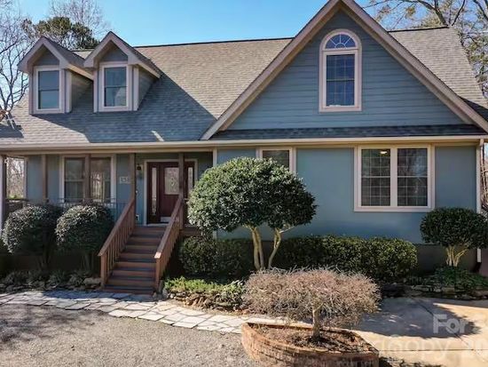 158 Pearson Cir, Lake Lure, NC 28746