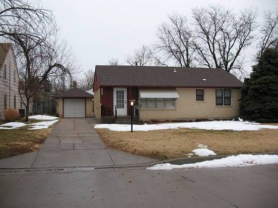 1st image of 849 Sunrise Dr