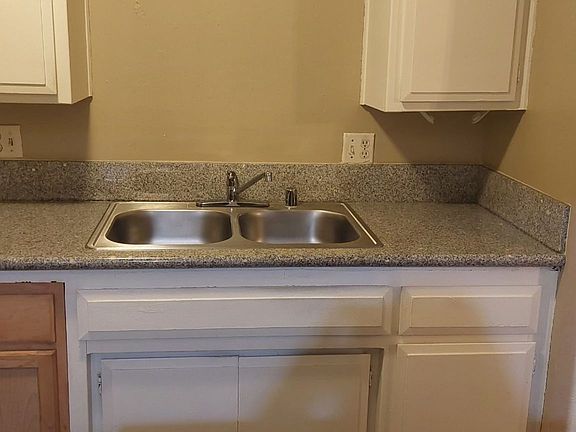 3rd image of 1001 McDonald Way APT 29