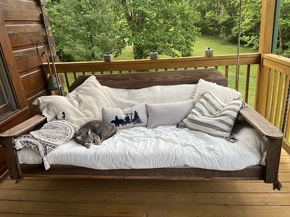 2nd image of 227 Hunters Path