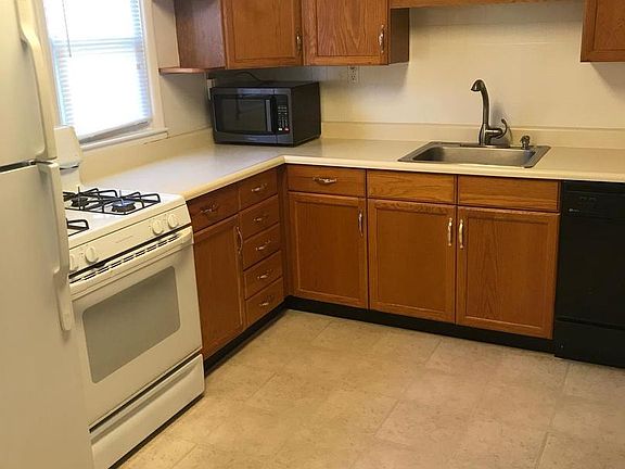 5th image of 5 Kenwood Ave #1