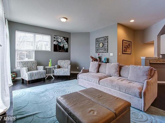 4th image of 42513 Regal Wood Dr