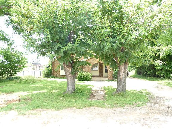 5th image of 102 McDonald Dr
