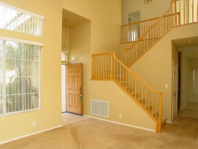 2nd image of 1056 Lindy Ln