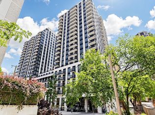 91 Montclair Ave #521, Toronto, ON M5P 1P5