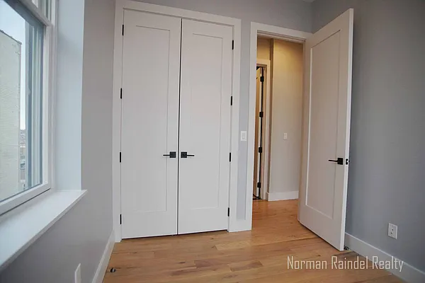 Rented by Norman Raindel, LREB | media 27