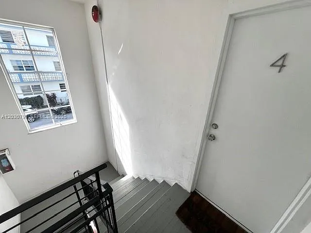601 7th St #4 — Photo 22
