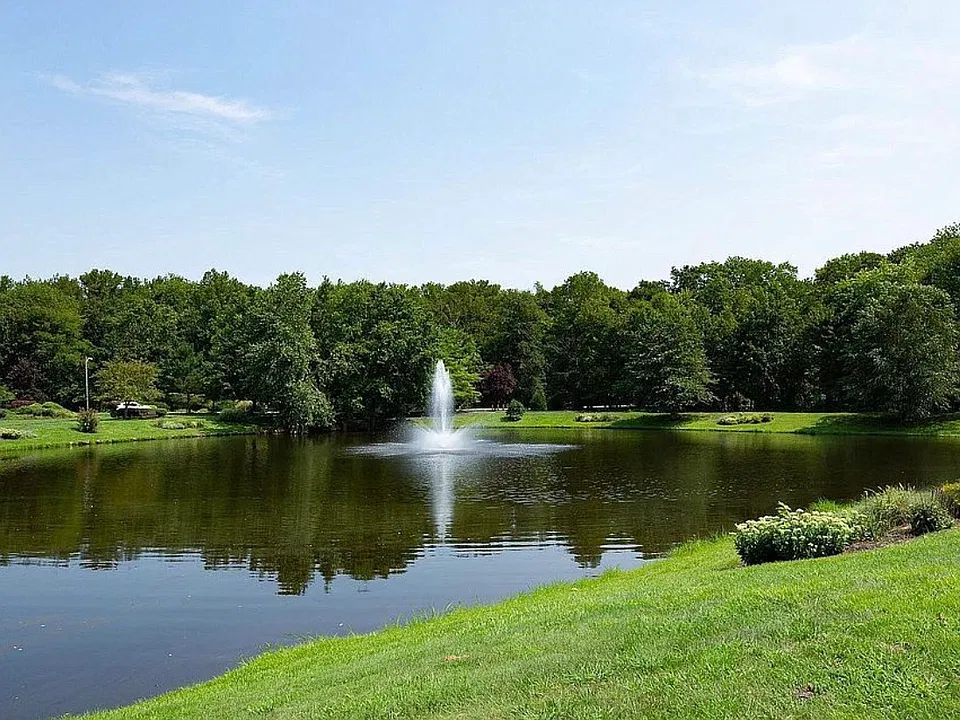 22 Kettlebrook Dr