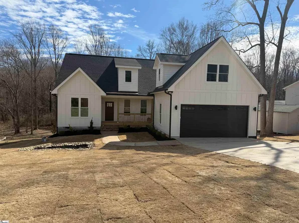 14 Ferncrest Dr, Greenville, SC 29605