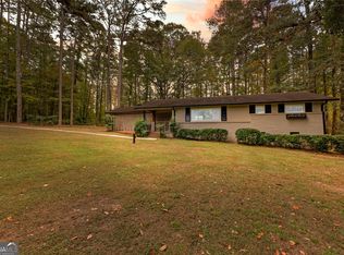 944 Tyrone Rd, Tyrone, GA 30290