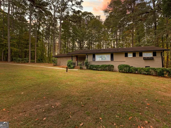 944 Tyrone Rd, Tyrone, GA 30290