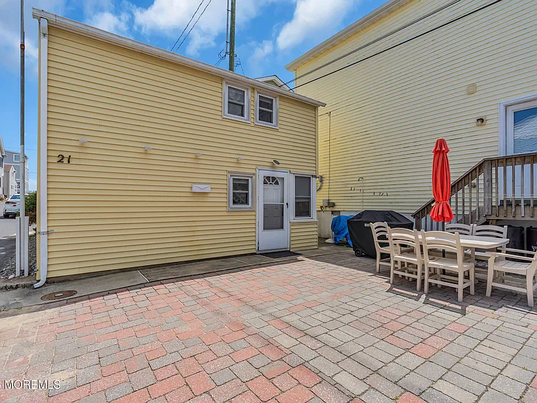 21 E Bay Way — Photo 22