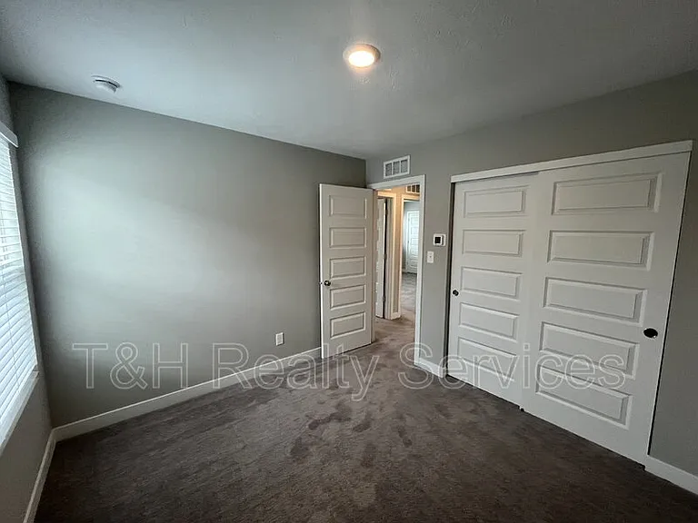 19946 Edwick Dr — Photo 6