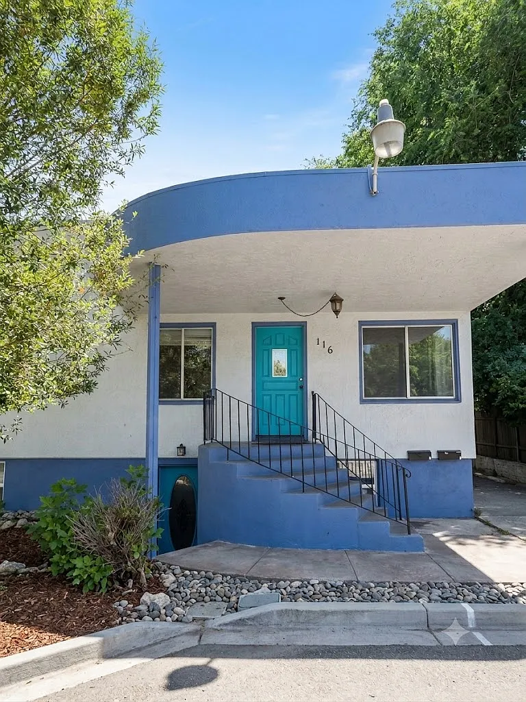 2 bed, 942 sqft, $1,100 — Photo 1